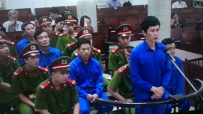 6 bị cáo lần lượt bị truy tố trong vụ nhận lót tay 11 tỉ đồng xảy ra tại Ban quản lý Dự án đường sắt Việt Nam