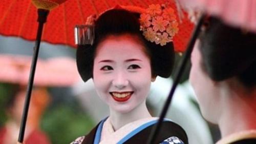 Kem dưỡng da Nhật Bản loại nào tốt là băn khoăn của nhiều chị em phụ nữ