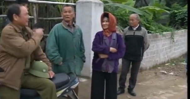 Nhiều nông dân nghèo tỉnh Thanh Hóa đang nơm nớp lo sợ bị mất trắng số tiền đã nộp cho Trung tâm hỗ trợ người nghèo