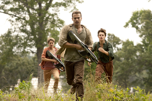 Bom tấn 'Insurgent - Divergent' với những pha rượt đuổi kịch tính