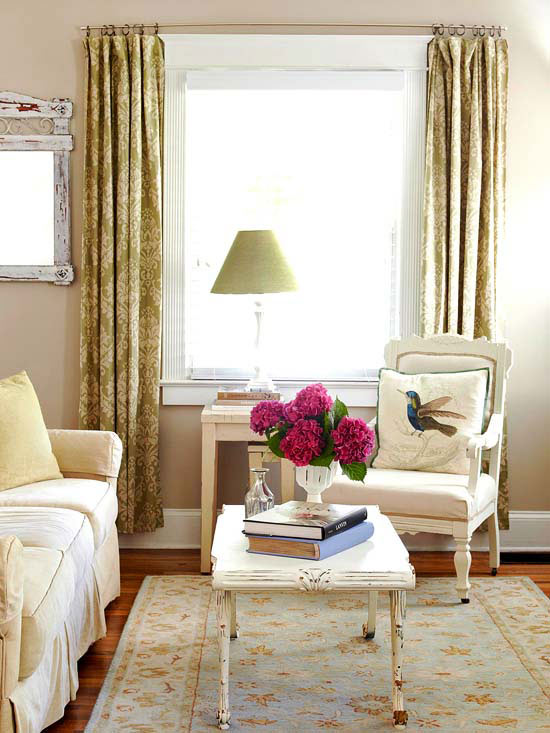 Một tấm thảm sẽ giúp tăng không gian phòng khách