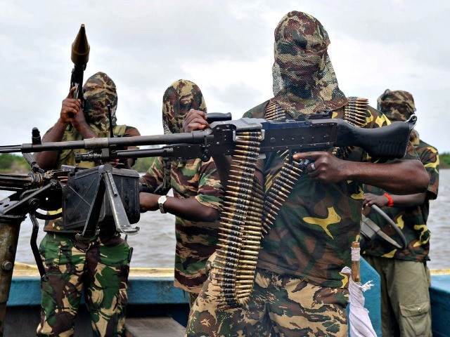 Hơn 200 tay súng thuộc nhóm khủng bố Boko Haram đã đầu hàng quân đội Nigeria