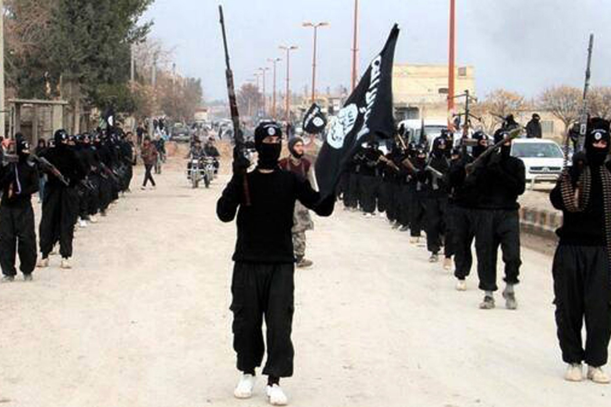 Các bĩnh sĩ Iraq đã hành quyết nhiều phần tử khủng bố IS nhằm trả thù