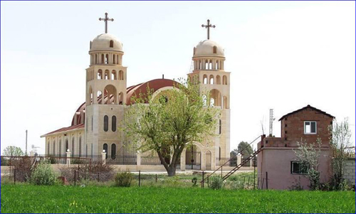 Nhà thờ ở Tel Nasri trước khi bị khủng bố IS đánh bom