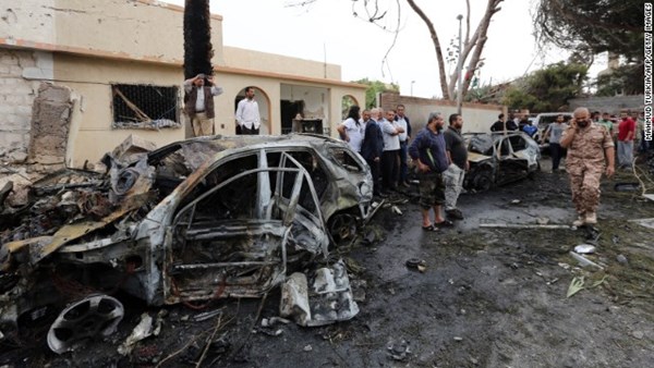 Hiện trường vụ tấn công ở Libya nghi do nhóm khủng bố IS đứng đằng sau