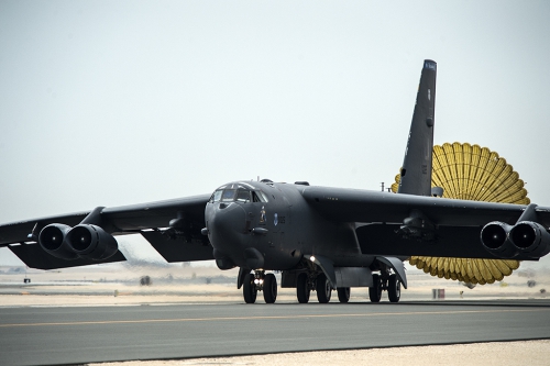 Máy bay B-52 đến Qatar chống khủng bố IS 