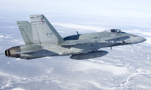 Các chiến đấu cơ F-18 thực hiện đợt không kích cuối cùng nhằm vào vị trí chiến đấu của tổ chức khủng bố ở gần Fallujah