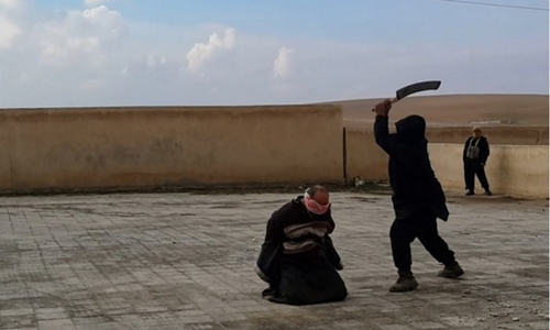Khủng bố IS chuẩn bị hành quyết một người đàn ông ở Syria vì báng bổ thần thánh