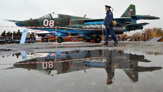Máy bay Sukhoi Su-25 của Nga được trưng bày tại triển lãm ở căn cứ không quân Nga tại Kant, Kyrgyztan