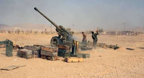 Quân đội Syria nã pháo vào vị trí của phiến quân khủng bố IS gần Palmyra