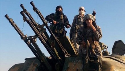 Các tay súng thuộc tổ chức khủng bố IS
