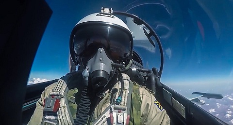 Phi công Nga trên máy bay tiêu diệt IS 