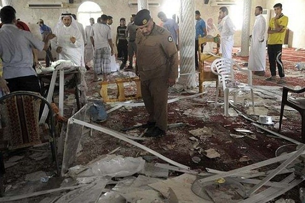 Hiện trường vụ đánh bom tự sát của khủng bố IS 