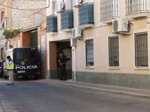 Cảnh sát Tây Ban Nha lục soát và bắt giữ phần tử Hồi giáo cực đoan sau vụ tấn công bất thành vào tàu cao tốc ở Pháp