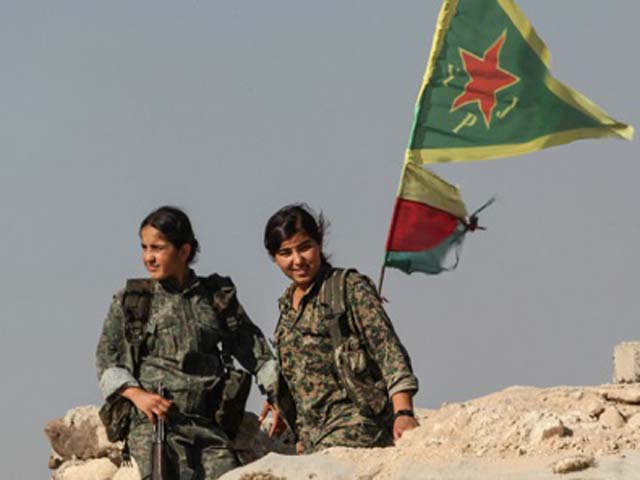 Hai nữ chiến binh người Kurd