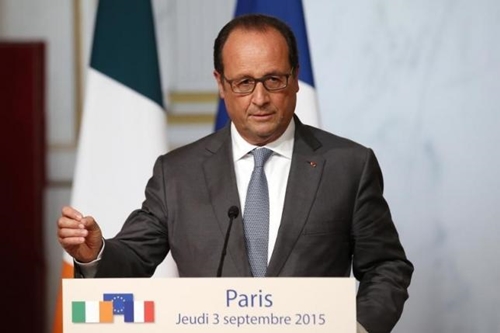 Tổng thống Francois Hollande đang cân nhắc không kích Nhà nước Hồi giáo (khủng bố IS) ở Syria