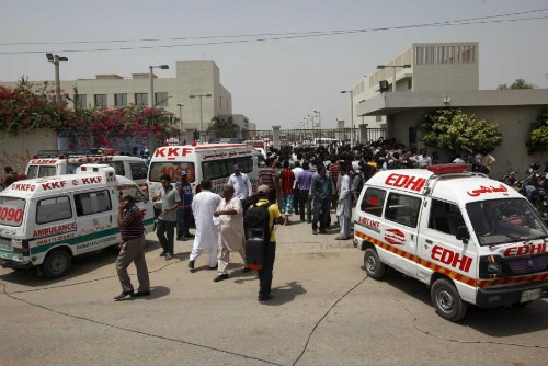 19 người đã thiệt mạng trong vụ khủng bố xả súng trên xe bus tại Pakistan