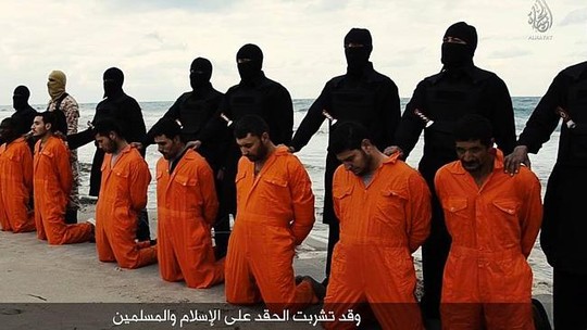 Khủng bố IS từng hành quyết man rợ rất nhiều tù nhân