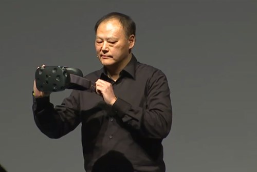 CEO HTC giới thiệu kính thực tế ảo mới Vive