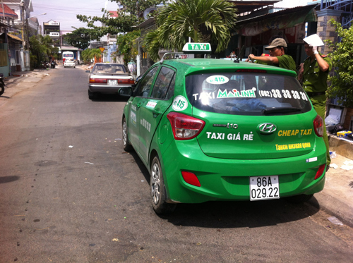 Lái xe taxi Mai Linh bị đâm trọng thương kể lại vụ cướp táo tợn giữa đêm