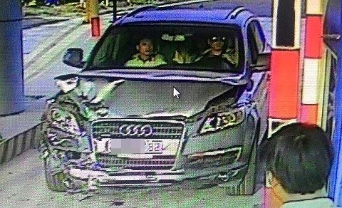 Lái xe Audi gây tai nạn chết người