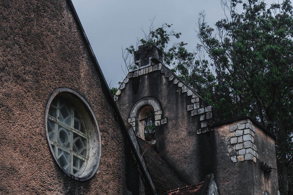 Franciscaines trên đường Hùng Vương, Đà Lạt bị bỏ hoang từ lâu 