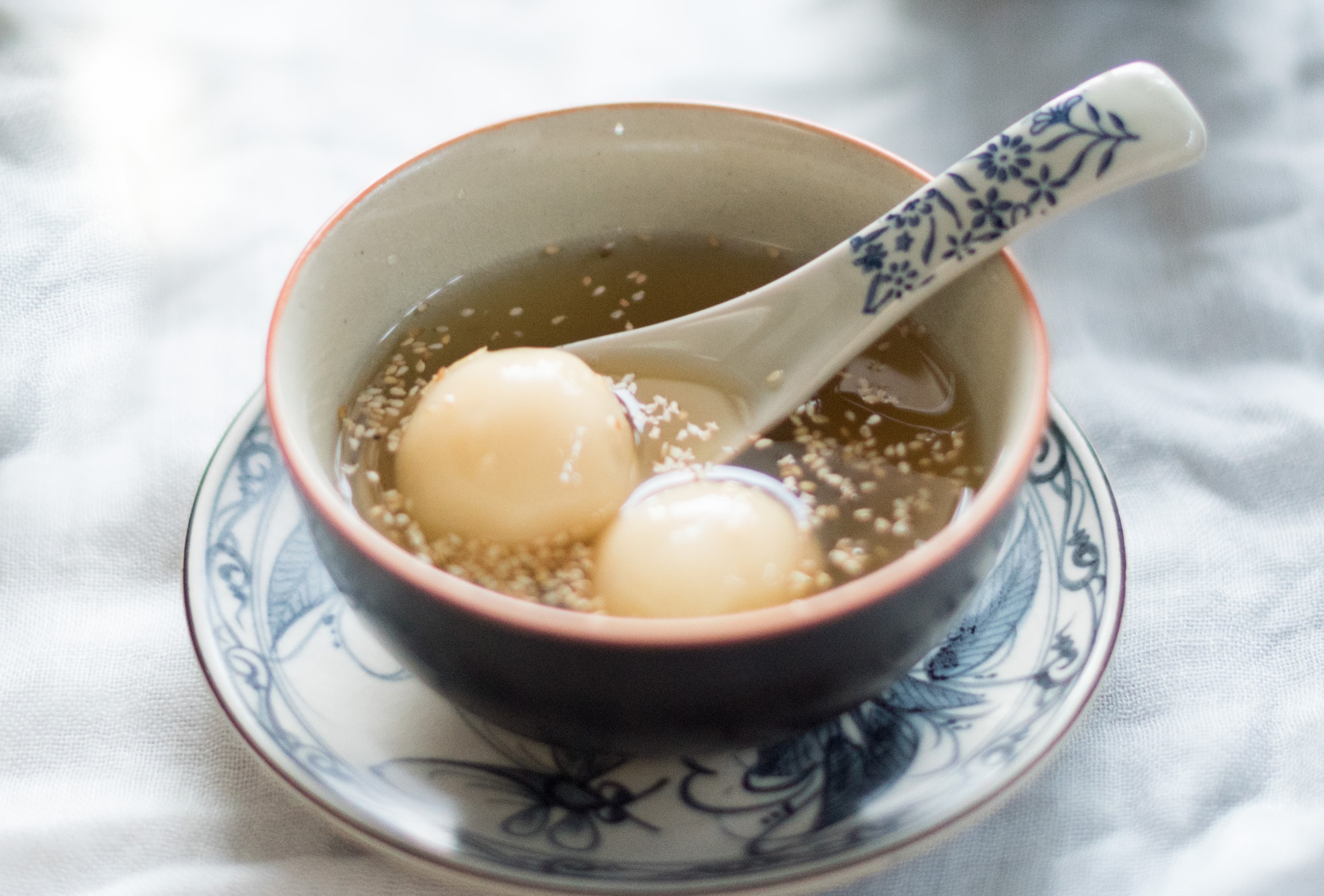 Chè trôi nước là món ăn đặc trưng của người miền Nam vào Tết Đoan Ngọ