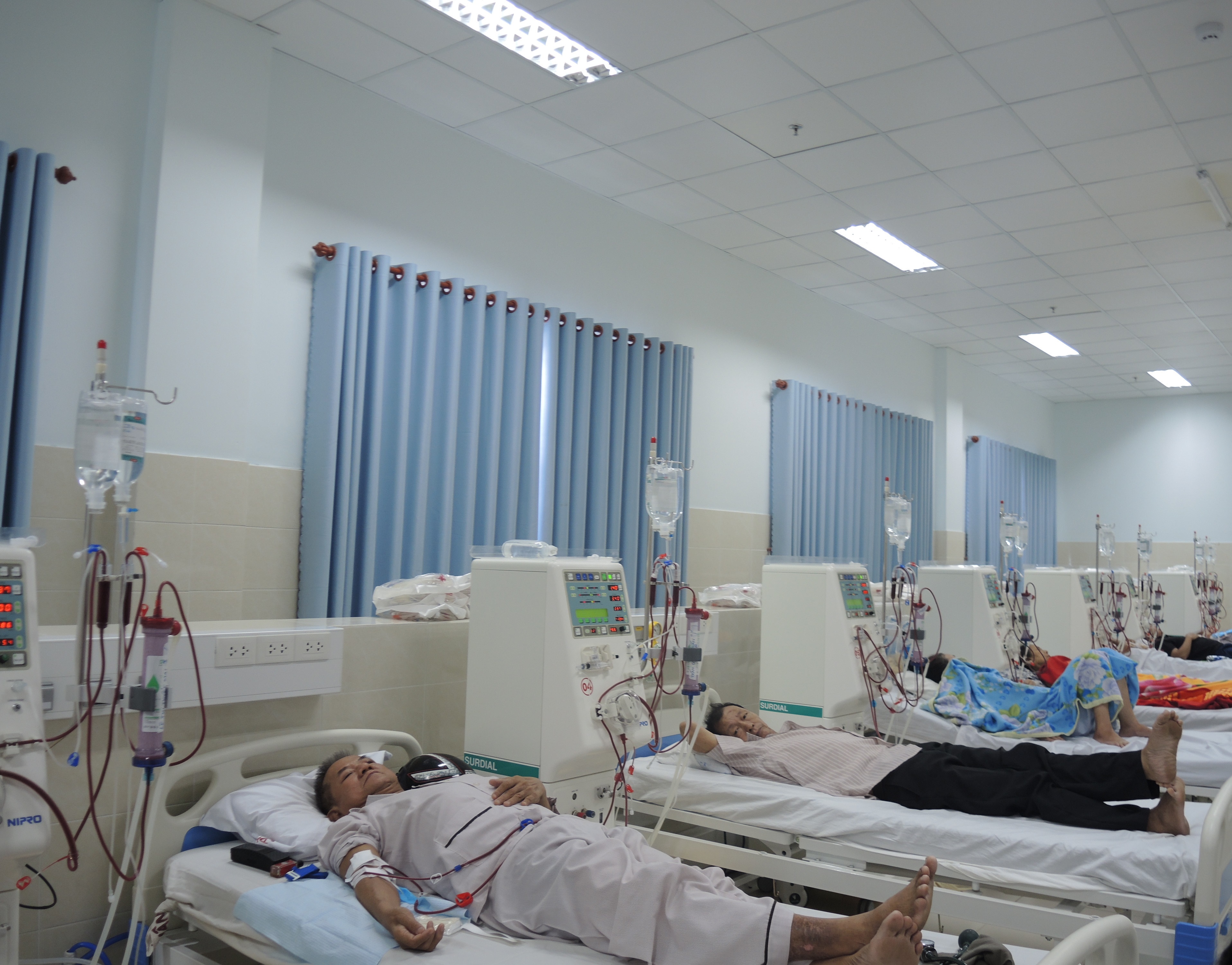 Các bệnh nhân còn lại tại BVĐK tỉnh Hòa Bình đang được tiếp tục điều trị theo phác đồ chung