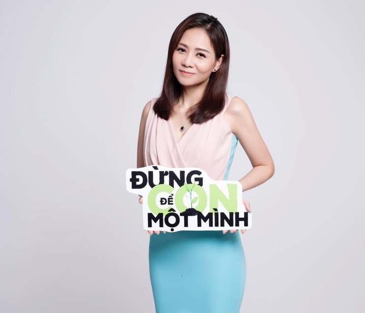 Ca sĩ Thu Minh xuất hiện trong dự án 'Đừng để con một mình'