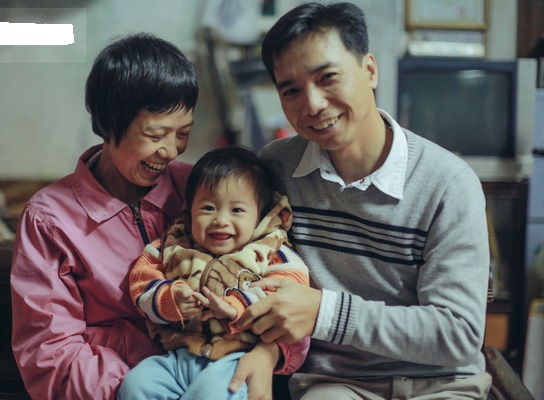 Chị Nguyễn Thị Yên đã từ chối điều trị và từ bỏ đôi mắt để con được ra đời