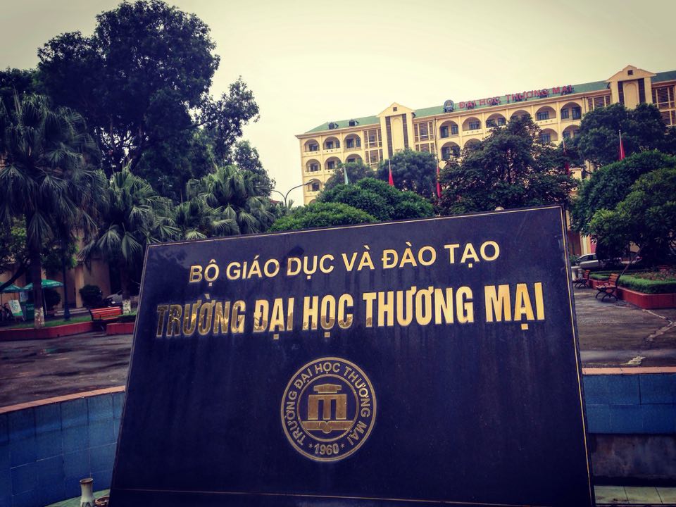 Đại học Thương Mại đã gửi giấy báo nhập học cho các thí sinh trúng tuyển