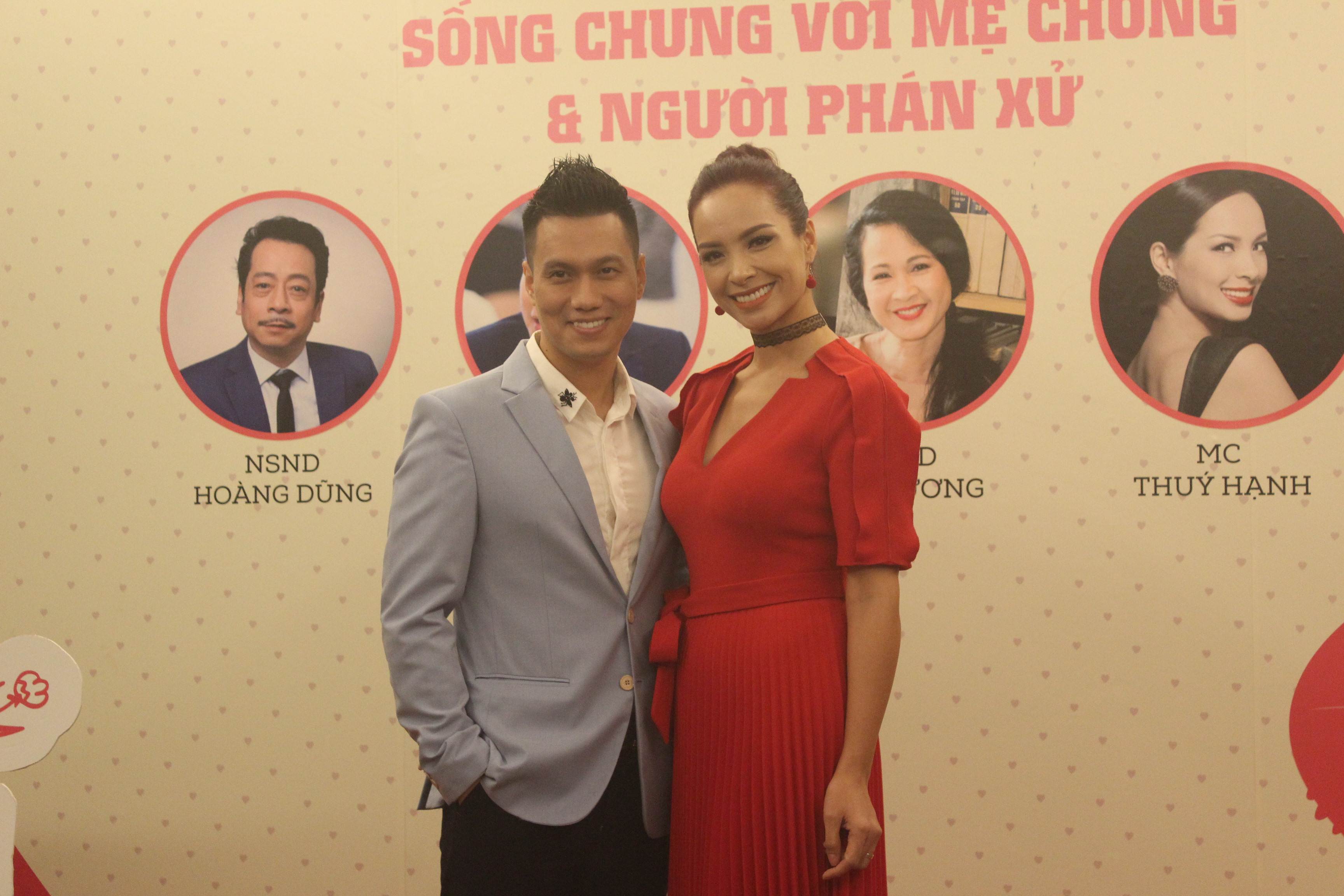 Diễn viên Việt Anh và người mẫu Thúy Hạnh xuất hiện tại buổi hội thảo