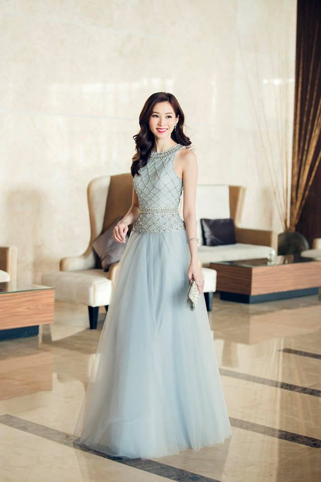 Hoa hậu Đặng Thu Thảo nổi bật với vẻ đẹp dịu dàng, nữ tính
