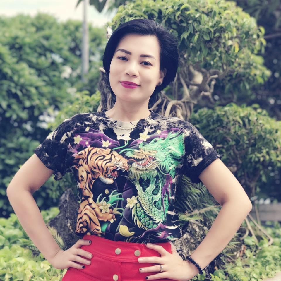 Chị Hồng Nhung - Vợ nghệ sĩ hài Xuân Bắc đang là giảng viên trường Cao Đẳng Văn hóa Nghệ thuật Hà Nội