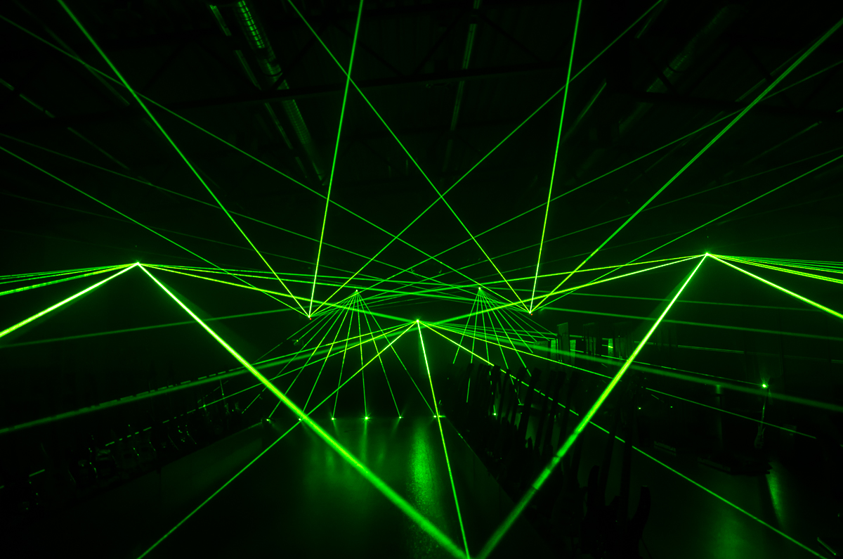 phát minh mới về tia laser siêu nhỏ