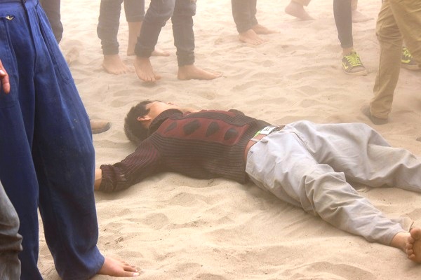 Lễ hội phết Hiền Quan: Người dân ngất xỉu, nằm la liệt trên bãi cát