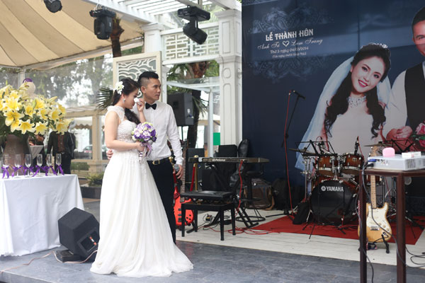 Trước khi trở thành vợ chồng, Anh Tú và Lam Trang đã có 5 năm gắn bó bên nhau.