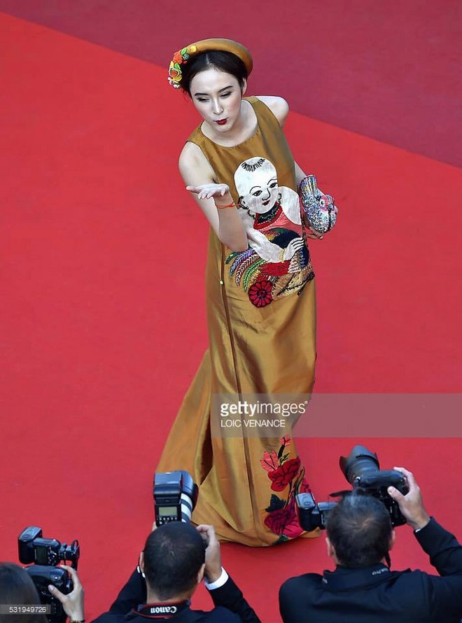 Angela Phương Trinh bất ngờ trở thành ‘hiện tượng’ trên thảm đỏ LHP Cannes