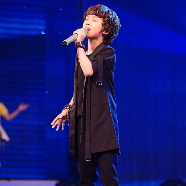 Vietnam Idol Kids: Hồ Văn Cường ‘đốn tim’ khán giả vì quá phong độ
