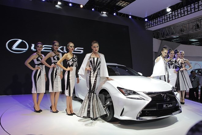 Lexus RC Turbo chốt giá gần 3 tỷ tại thị trường Việt có gì hay?
