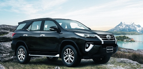 Toyota Fortuner 2017 vừa chốt giá 981 triệu có nên mua?