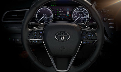 Toyota Camry 2018 vừa chốt giá khoảng 534 triệu đồng có gì hay?