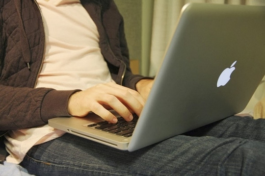 7 thói quen tai hại khiến laptop của bạn sớm ‘ra đi’