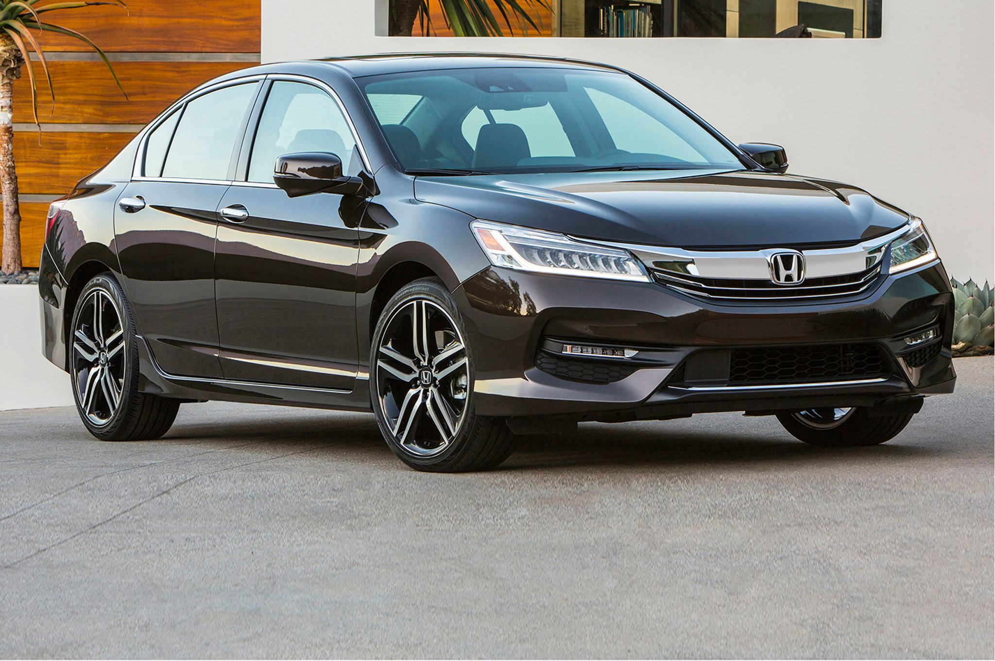 Tại thị trường Mỹ, Honda Accord được đánh giá là bền bỉ và tốt nhất.  