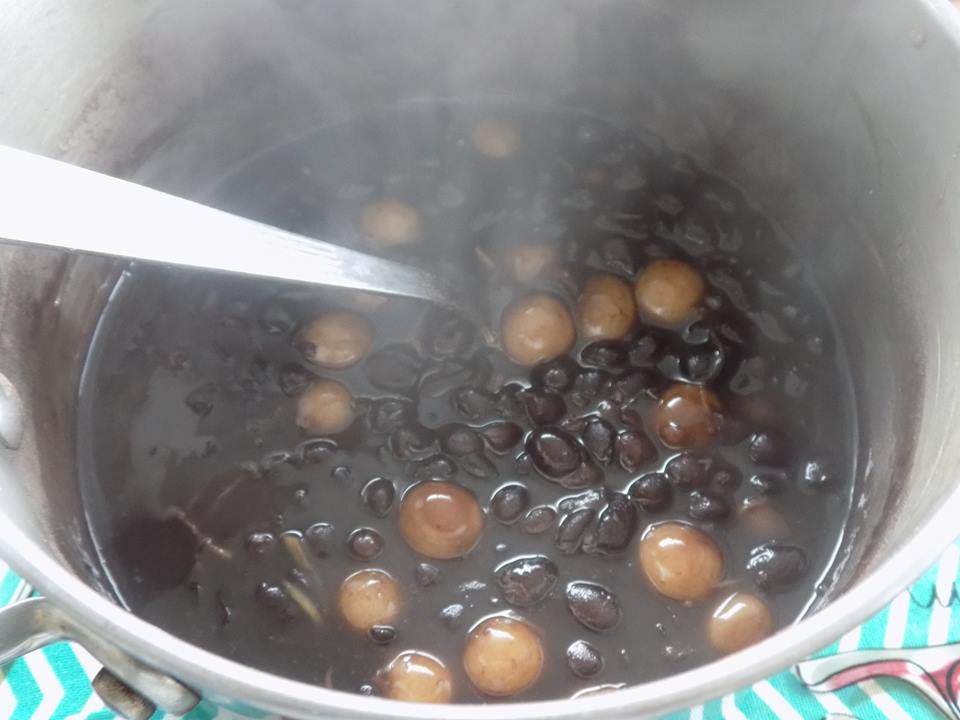 Cách nấu chè gừng đậu đen ấm bụng ngày đông lạnh