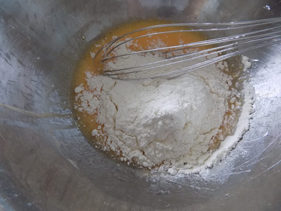 Cách làm bánh bông lan vanilla siêu đơn giản lại cực ngon