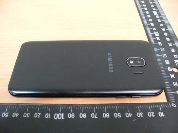 Cận cảnh Samsung Galaxy J4 2018 ‘giá rẻ như bèo’ chuẩn bị ra mắt