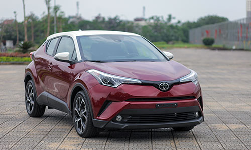 Cận cảnh Toyota C-HR 2018 vừa xuất hiện tại Việt Nam