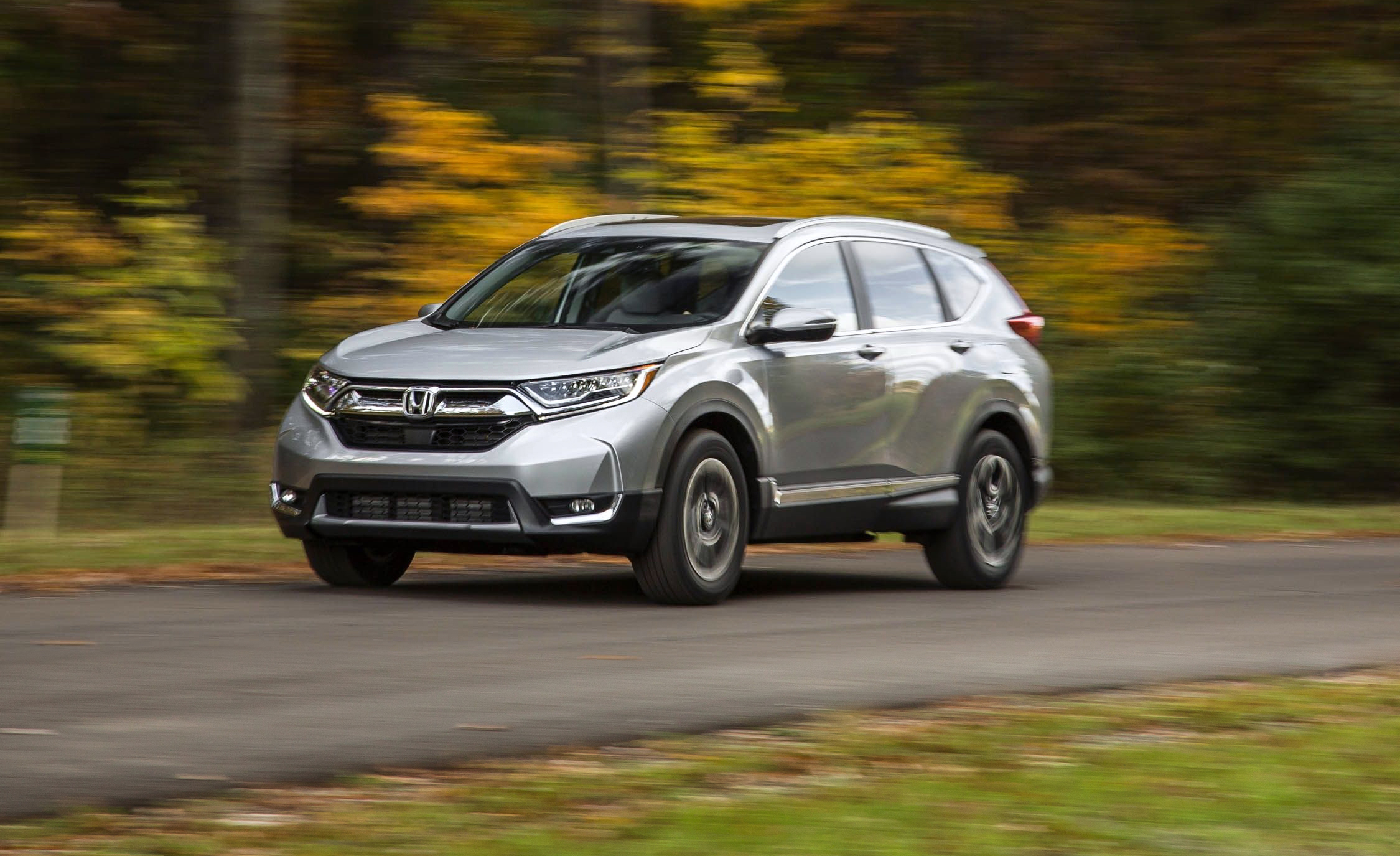 Honda CR-V mẫu xe bất ngờ tăng giá trong tháng 5 có thực sự hấp dẫn?