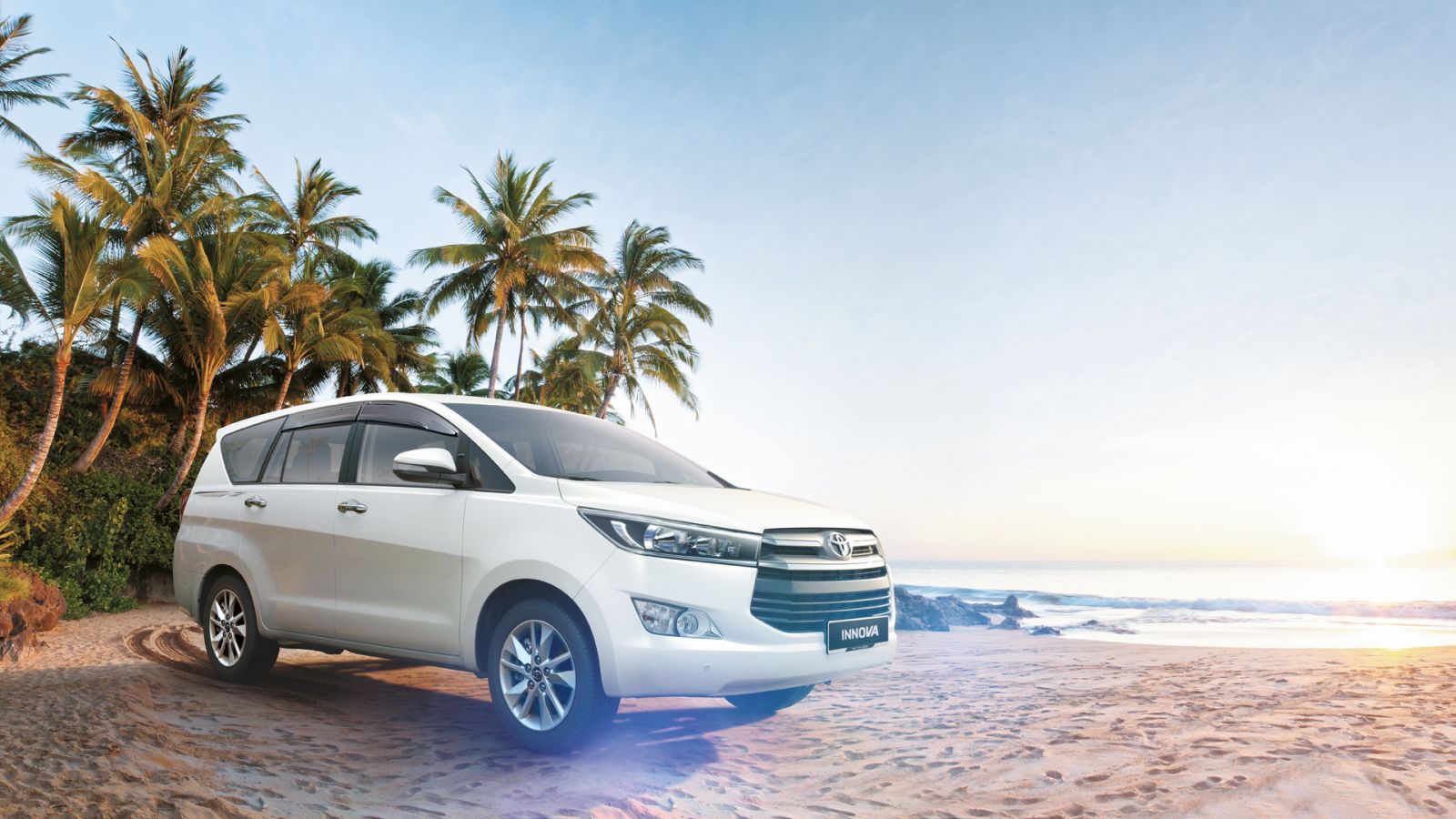 Toyota Innova bất ngờ giảm giá ‘sốc’, khách hàng có nên mua?
